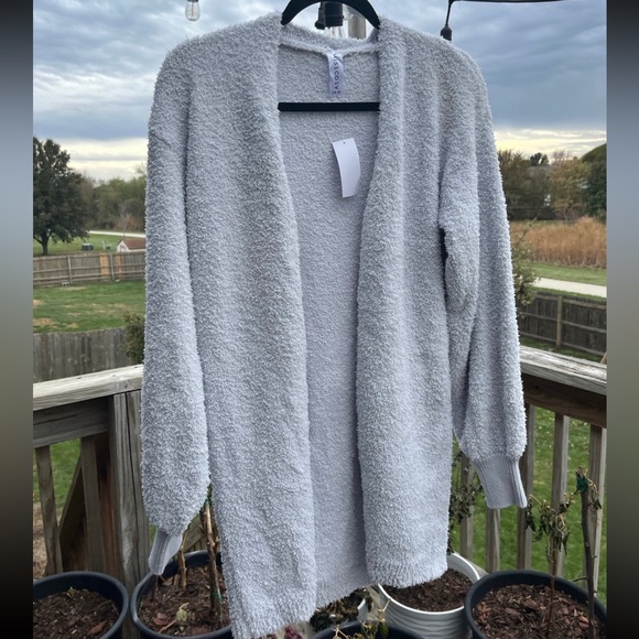 NWT Knit Top/Shorts Set - Picture 12 of 13